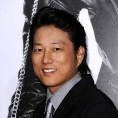  p>成康(sung kang),本名康成浩,1972年4月8日出生,韩裔男演员,制片人