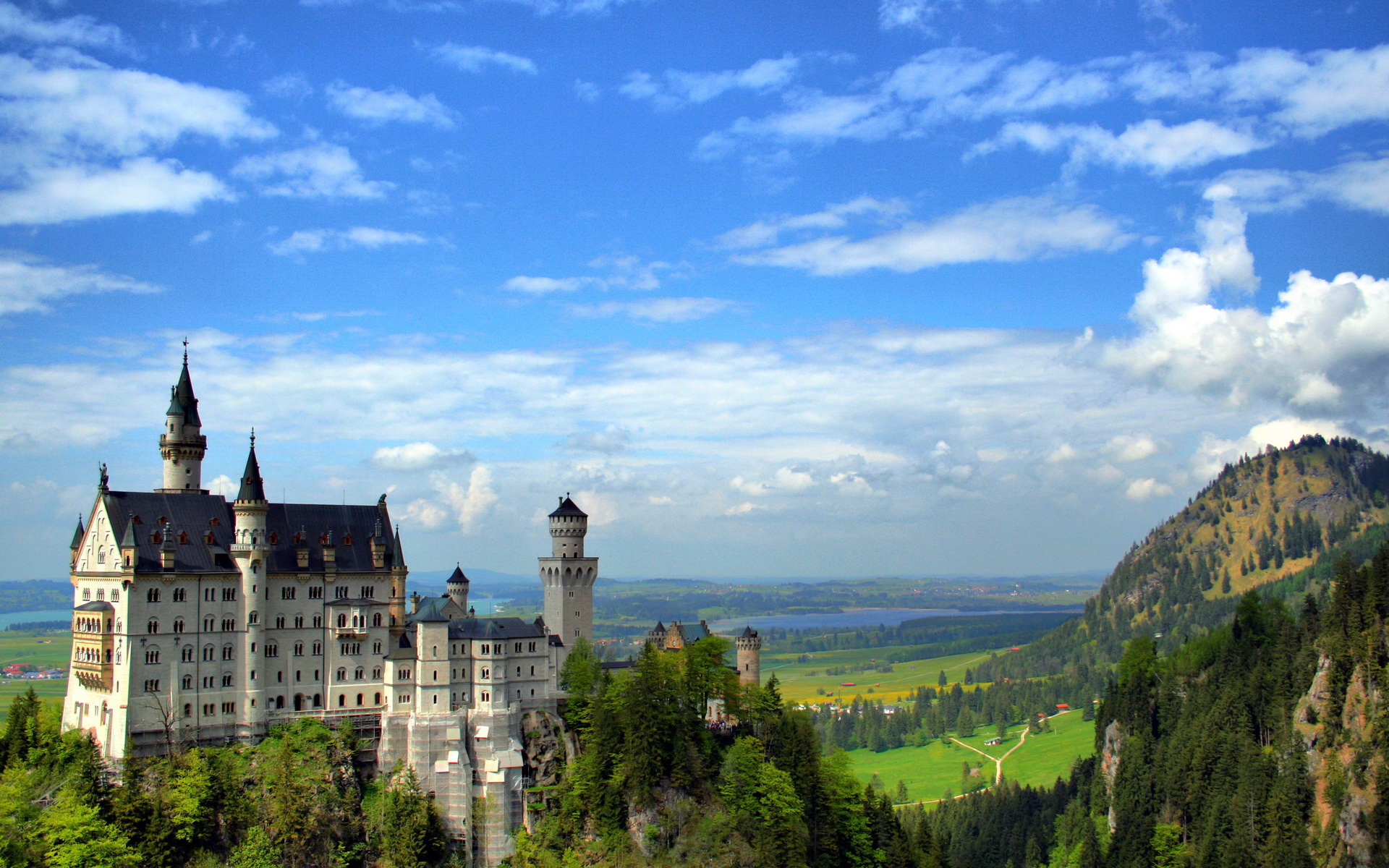  p>新天鹅城堡(英语:new swan stone castle,德语:schloss