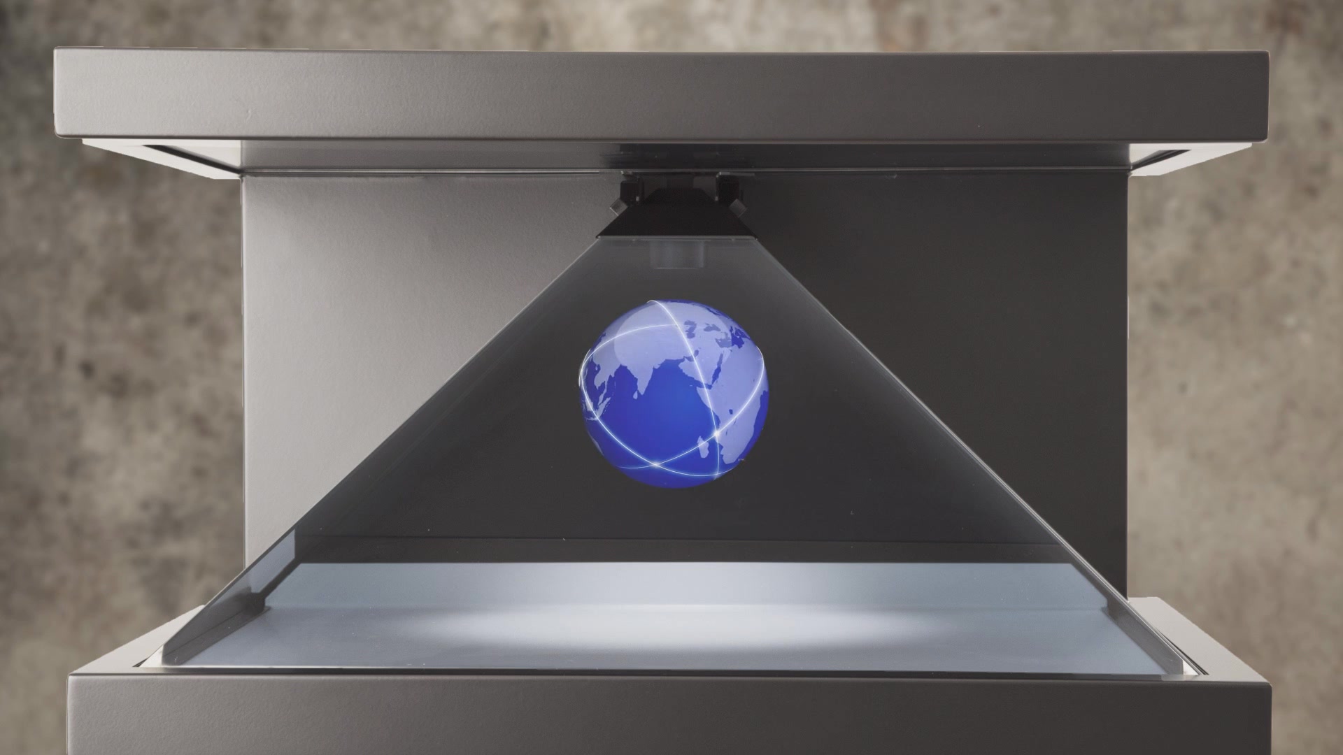  p>270°全息是全息影像的一种,全息影像是实现真实的三维图像的记录