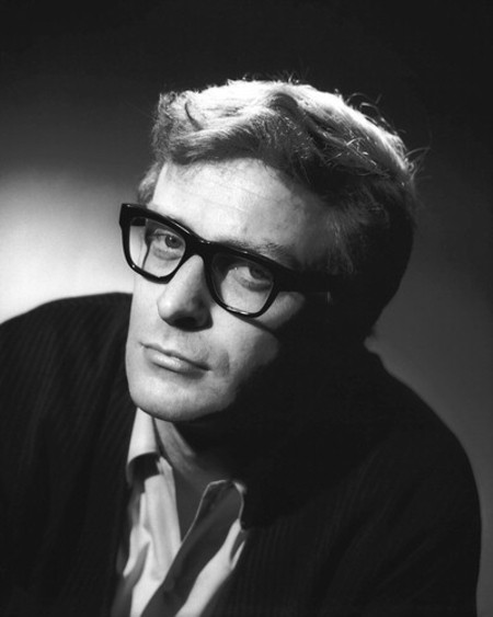  p>迈克尔·凯恩(sir michael caine),1933年3月14日出生于英国伦敦