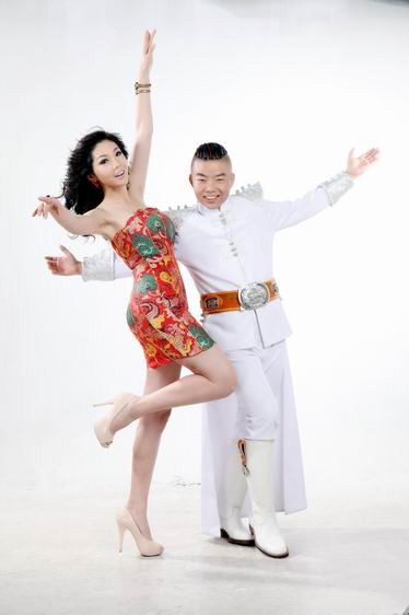  p>近年来,各种演唱组合如雨后春笋般地发展起来,给演出市场增添了