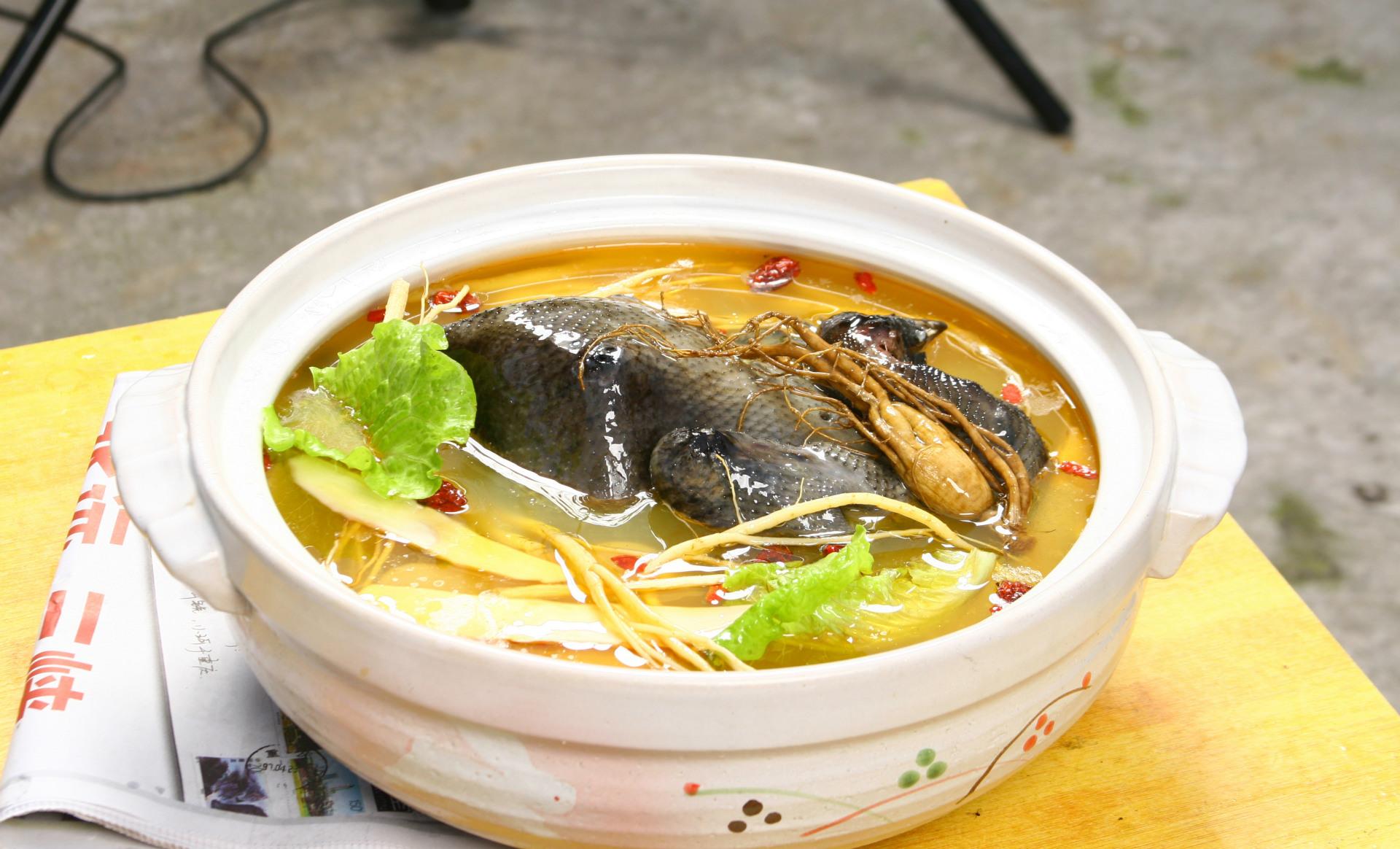 乌鸡浓汤火锅