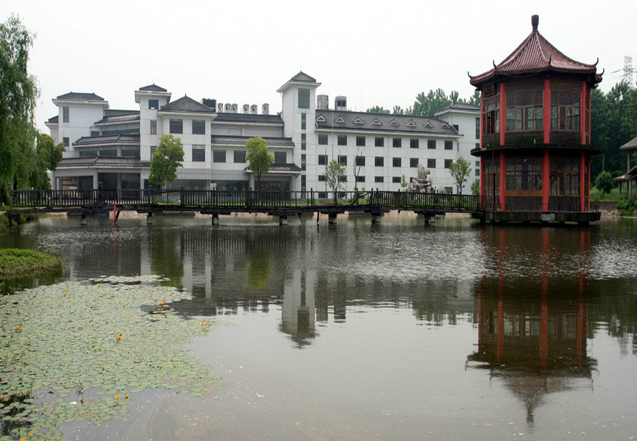 锁石村