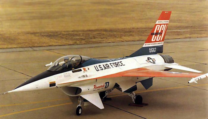 战隼,通称:通用动力/洛克希德f-16"战隼",又称:国际战斗机),是美国