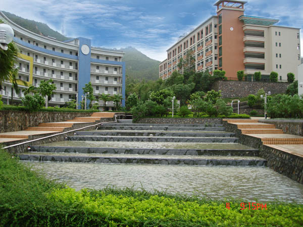 辽宁商务职业学院