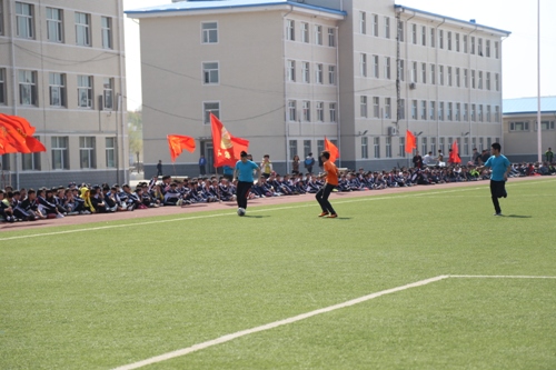 市第十三中学(英文名:the daqing 13 middle school,简称:大庆十三中)