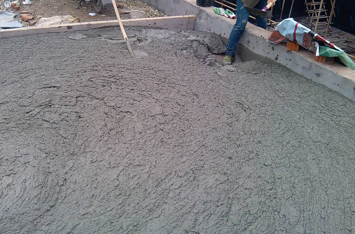  p>砌筑砂浆指的是将砖,石,砌块等块材经砌筑成为砌体的砂浆.