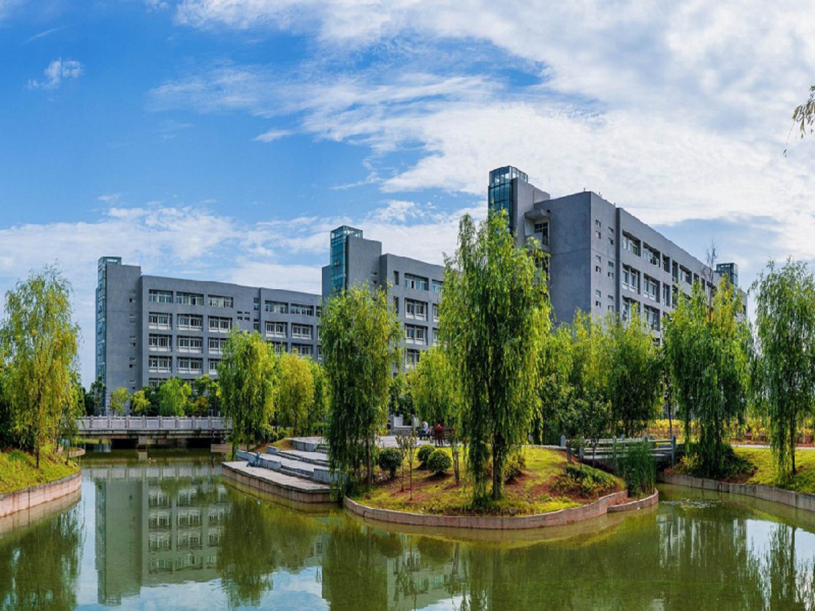  p>湖北国土资源职业学院(hubei land resources vocational college)