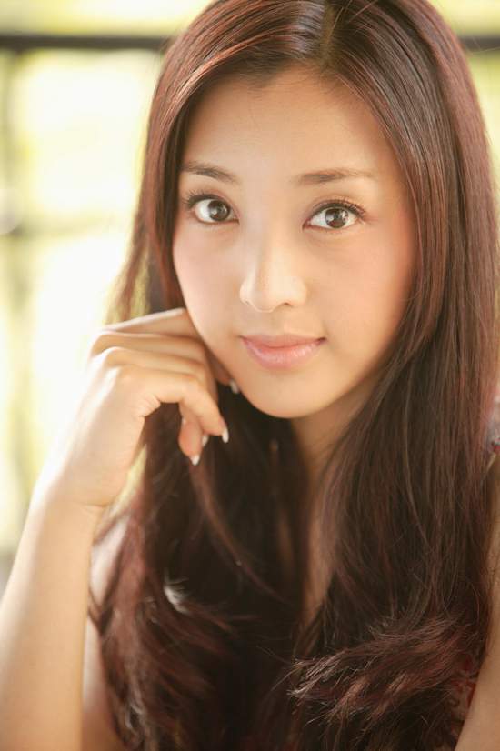  p>姜鸿,中国内地女演员,1984年4月9日出生于安徽省 a target="_blank