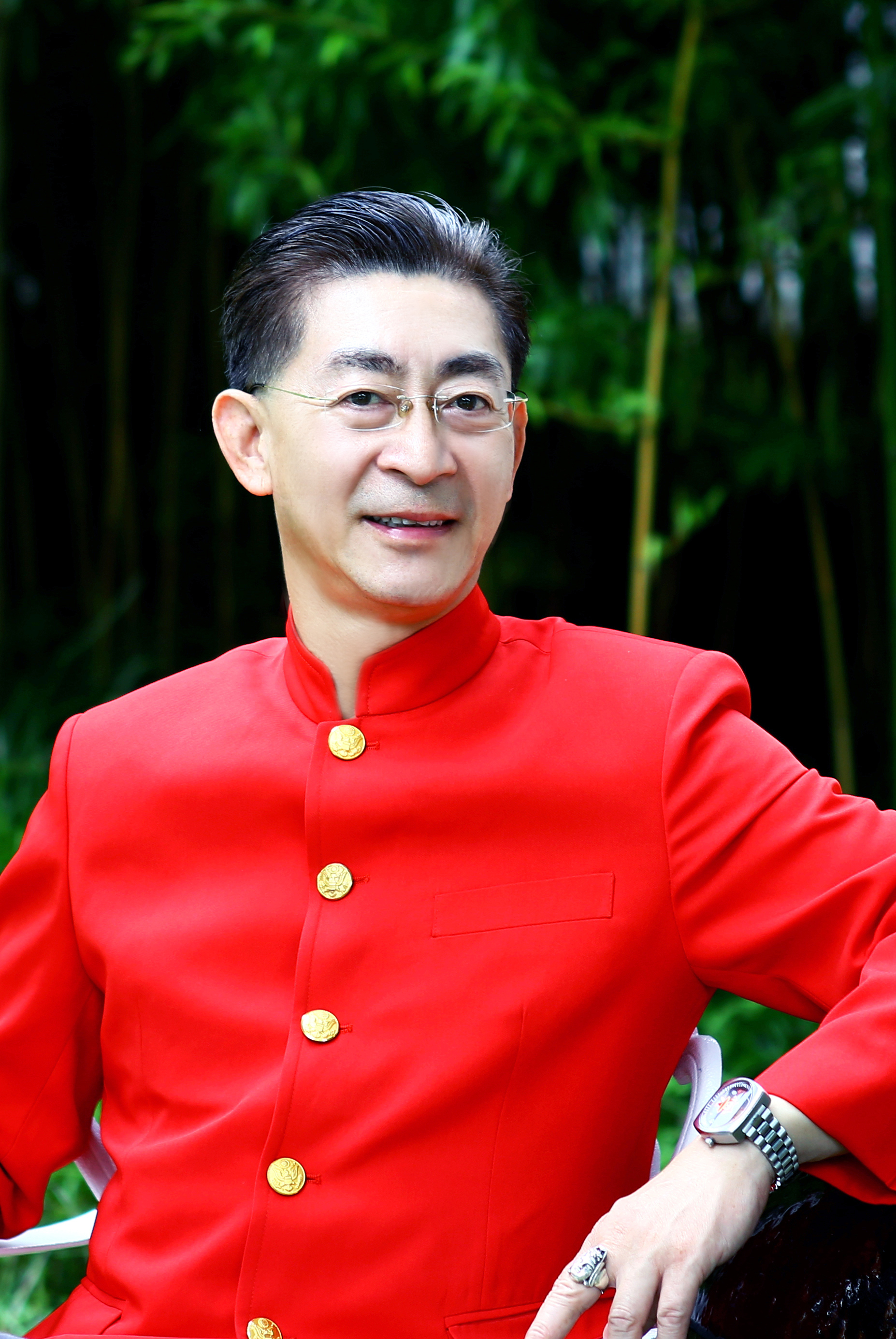 1959年4月12日出生于上海,祖籍浙江绍兴,中国内地戏曲,影视男演员, a