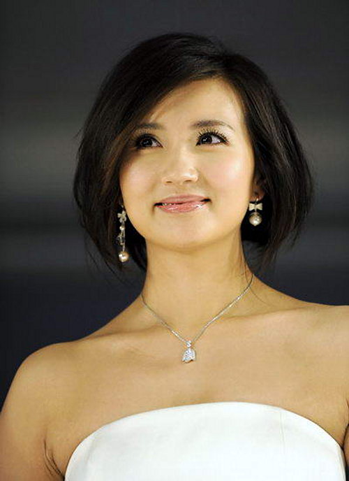  p>陈好,1978年12月9日出生于山东省青岛市,中国内地女演员,歌手,主持