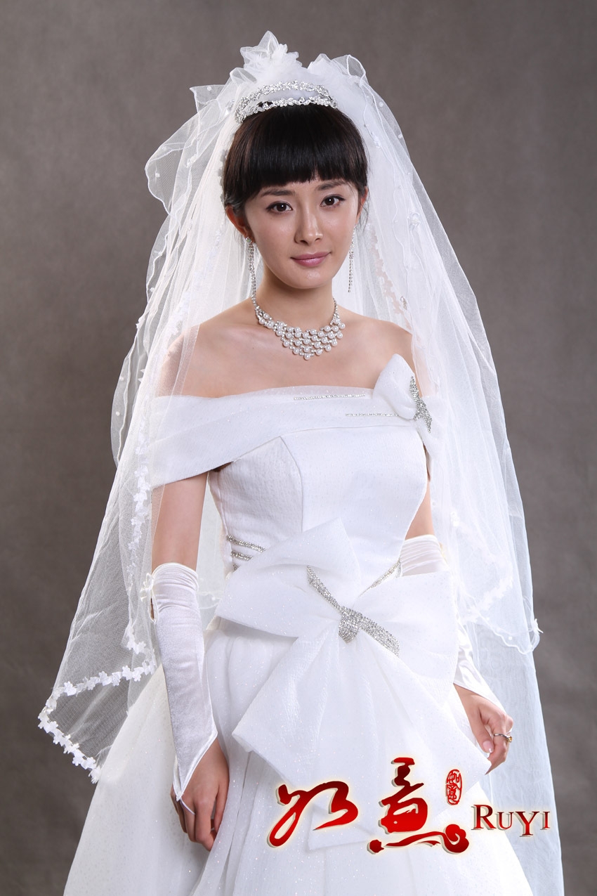 女,电视剧《如意》中的女主角,由著名演员杨幂饰演,谭家真正的大小姐