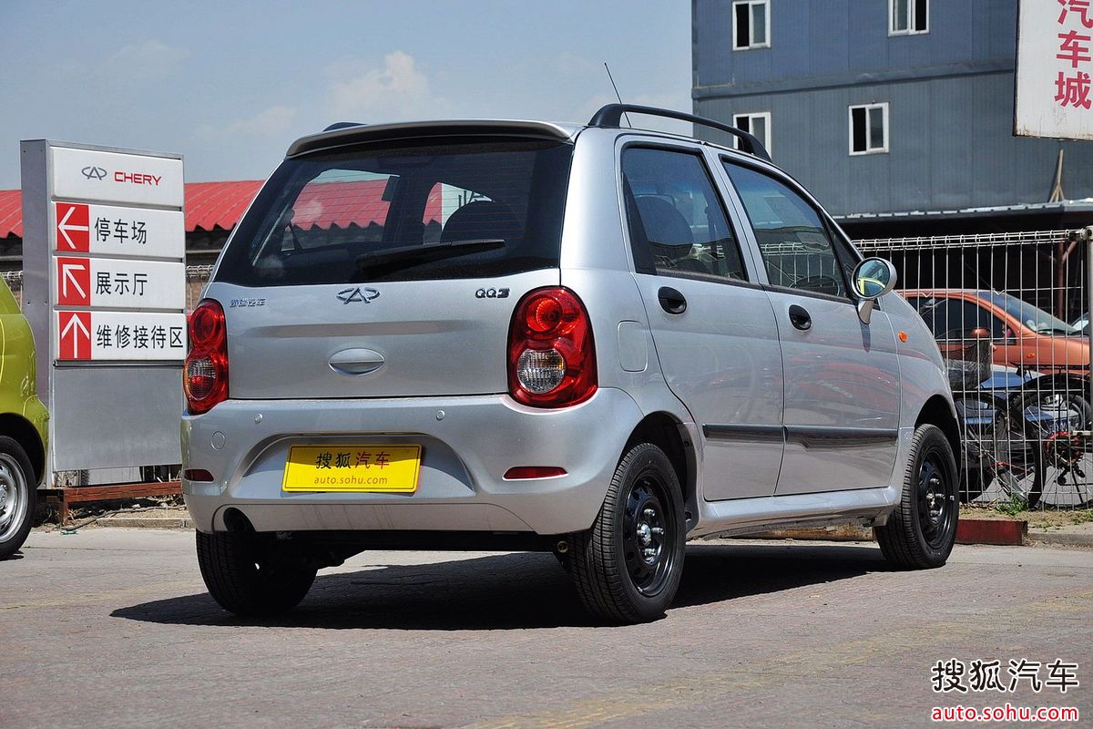  p>奇瑞qq3的主题词是"梦想,触手可及",寓意此车面向年青人和比较价廉