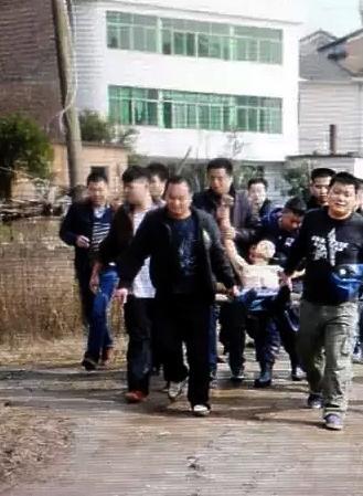  p>2016年1月15日至17日,湖南省衡山县连发凶杀案,3天时间内,犯罪嫌疑