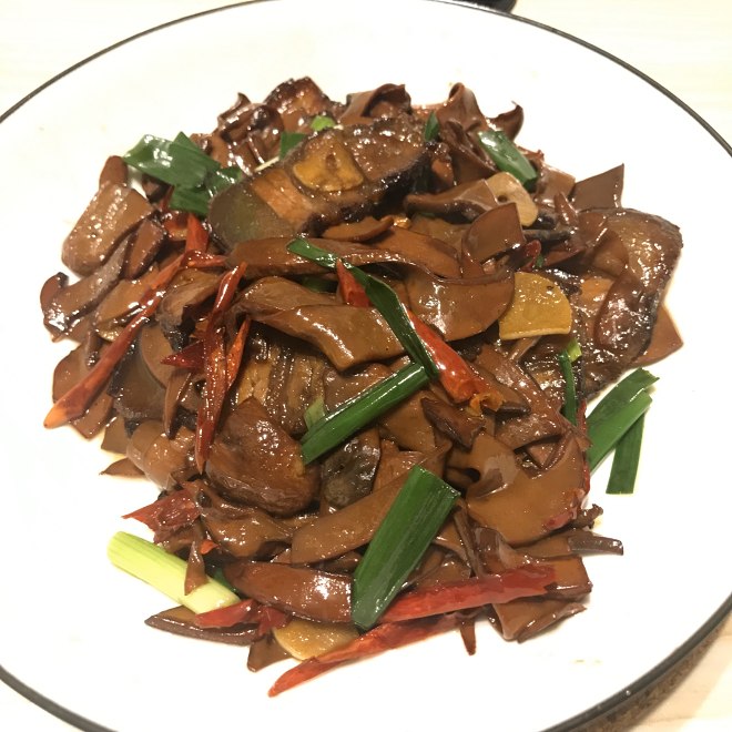 牛肝菌炒肉片