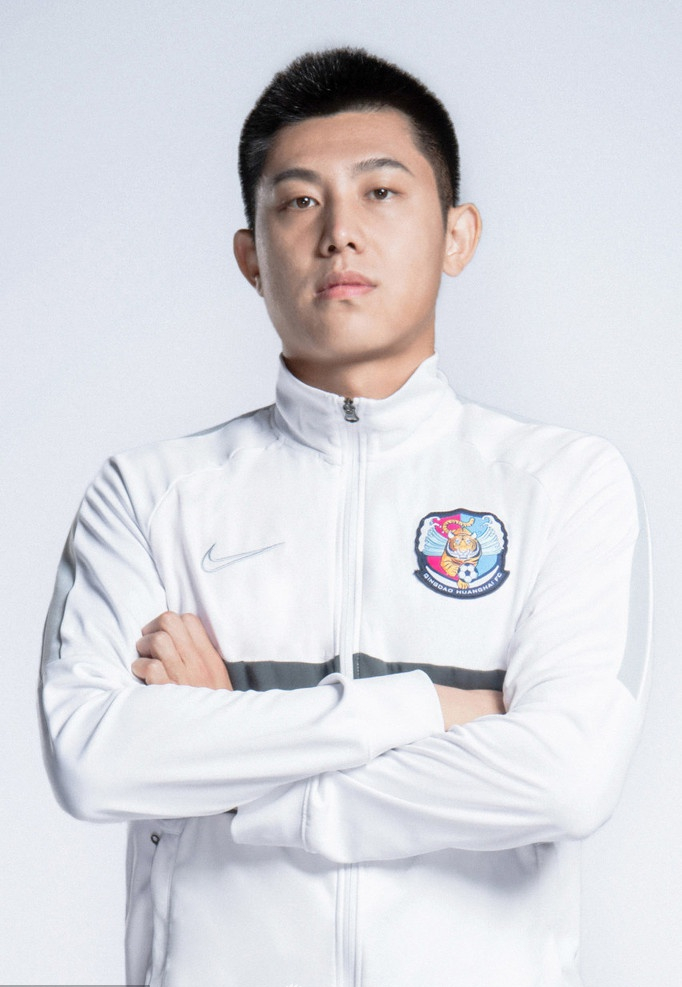  p>王皓,1993年1月30日出生于辽宁抚顺,中国足球运动员,曾效力于 a