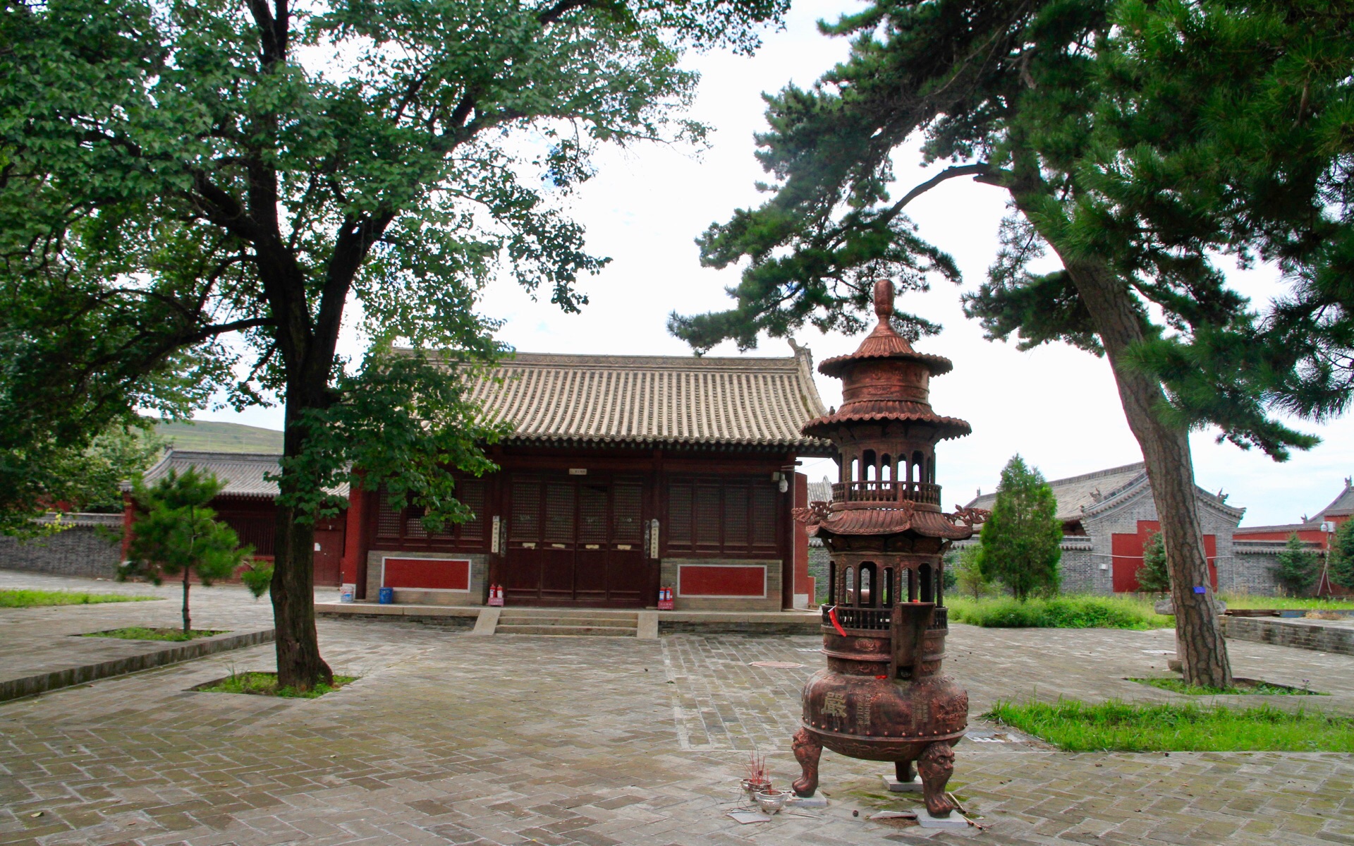 class="ref" data-ctrid="tpofn7that5q">岩山寺,位于山西省忻州市