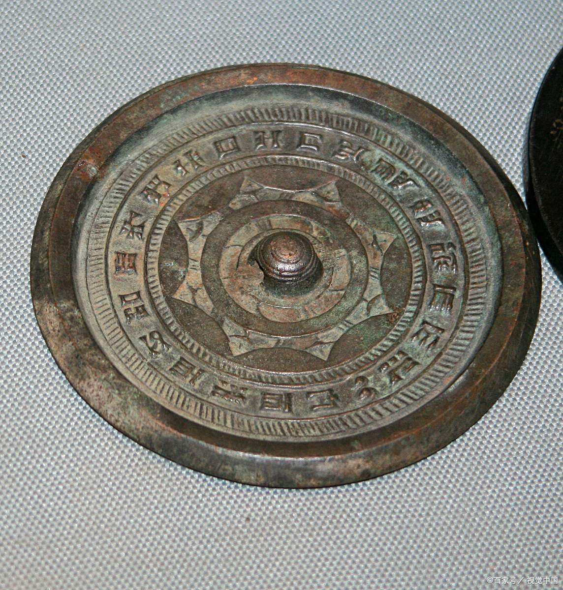 神奇的魔镜——日之光镜，工艺失传千年，被誉为青铜三宝之首_百科TA说