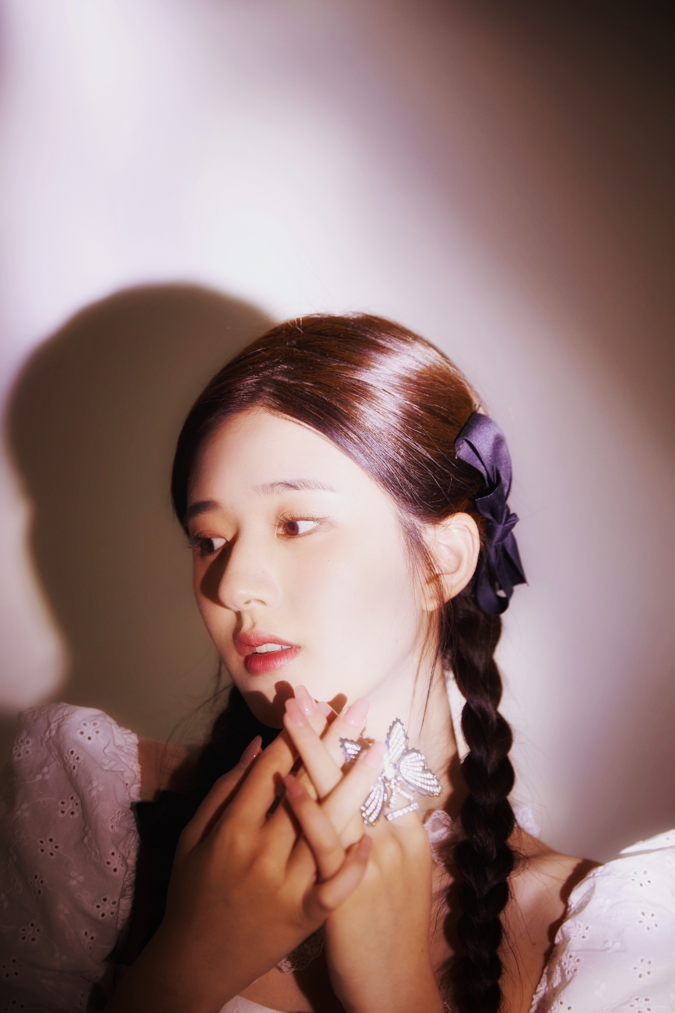  p>赵露思,1998年11月9日出生于四川省成都市,中国内地女演员.