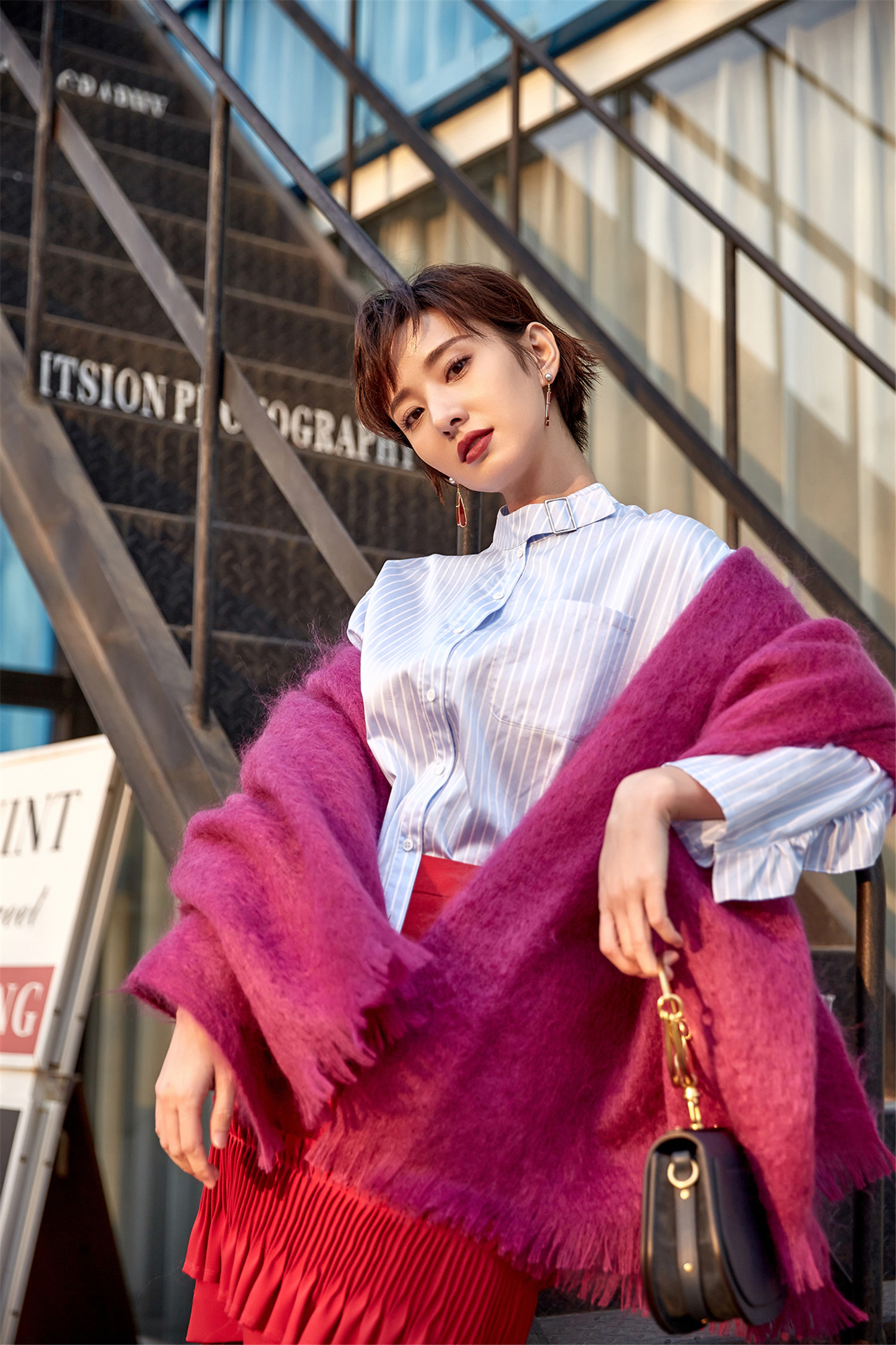  p data-id="gncpdd5g1j">许芳铱,本名许思思