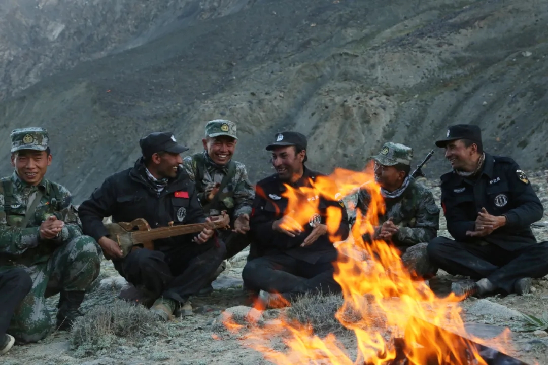 ">拉齐尼·巴依卡 i>(1979年4月10日—2021年1月4日) /i>,男,塔吉克族