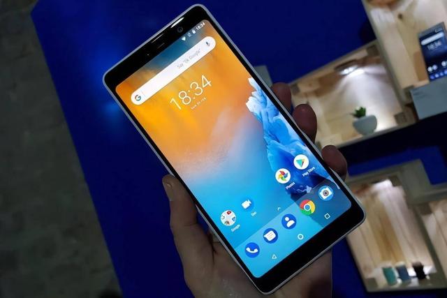 是夏普在2017年发布的一款智能手机