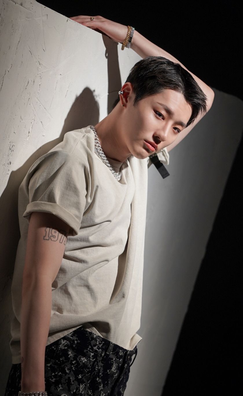  p>曹承衍(woodz),1996年8月5日出生于韩国京畿道城南市盆唐区,韩国