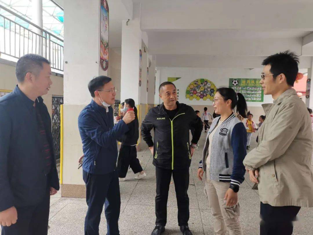 荆州市沙市区南湖路中学