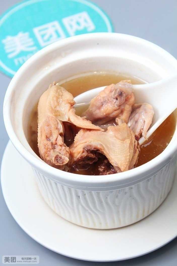 淮杞黄精炖乳鸽