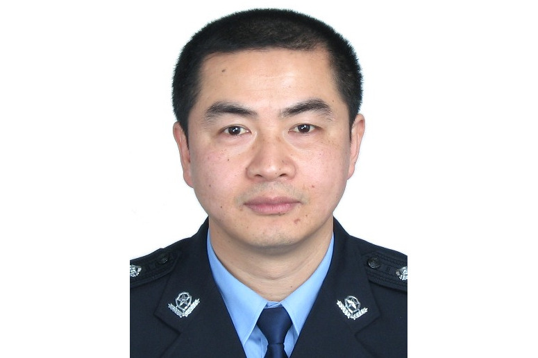 data-ctrid="sijnhym7fjqe"> 何闽松,男,汉族,福建省莆田市荔城区人