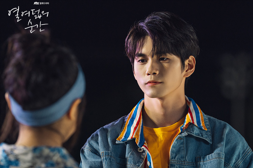 《十八岁的瞬间》是韩国jtbc电视台于2019年7月22日首播的青春校园剧