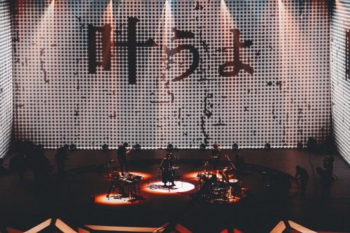 2021年限定演唱会“APOLOGIES 雨天决行”