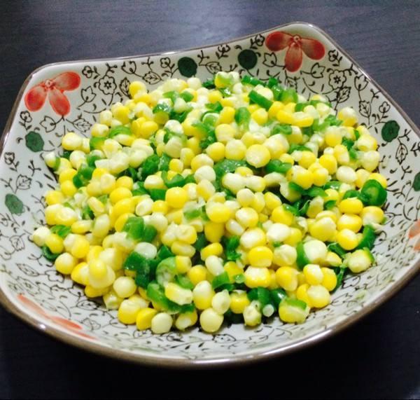 青椒玉米是一道菜肴,主要食材是<a target="