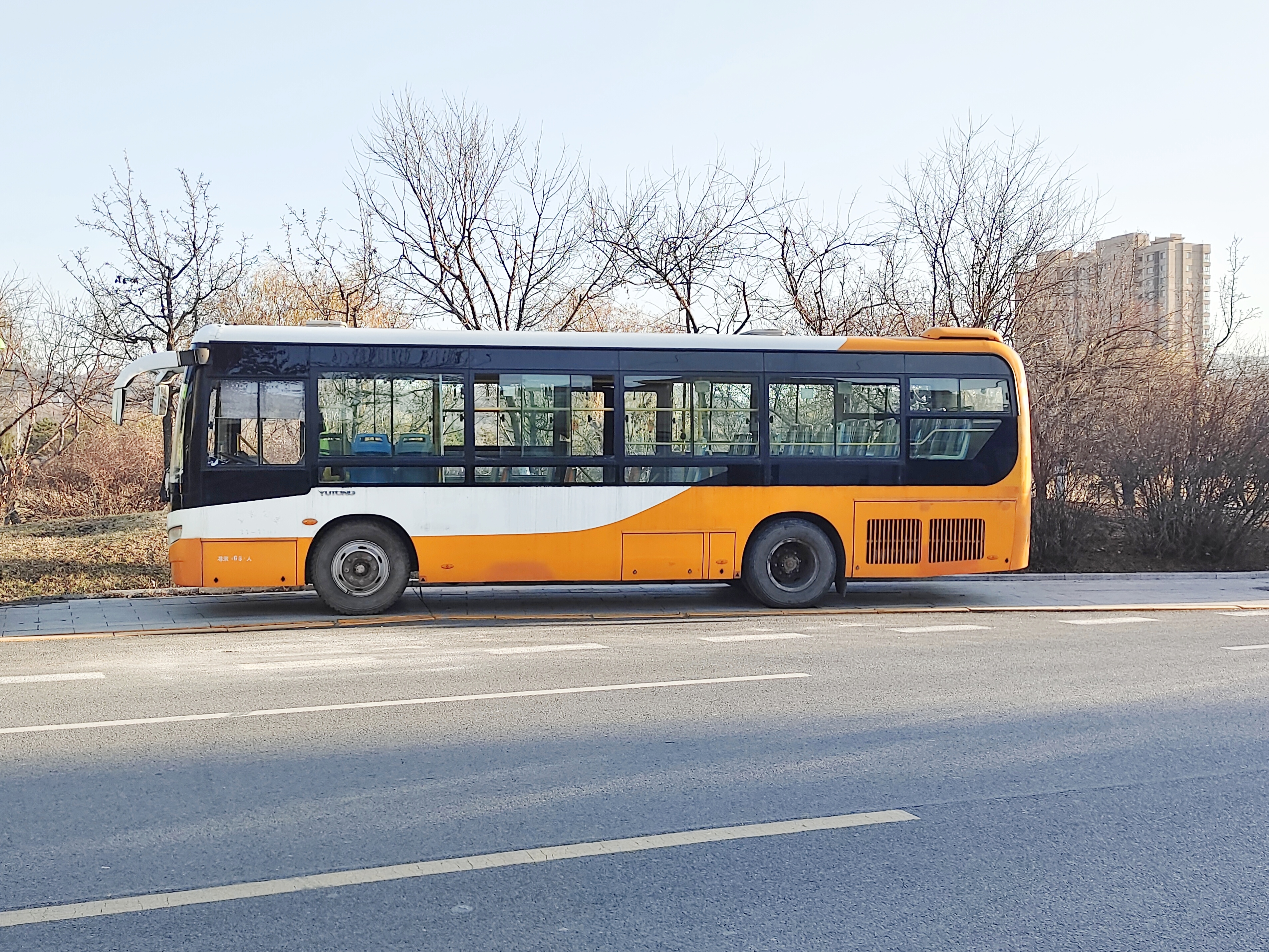 公共汽车