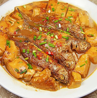 豆腐炖黄花鱼