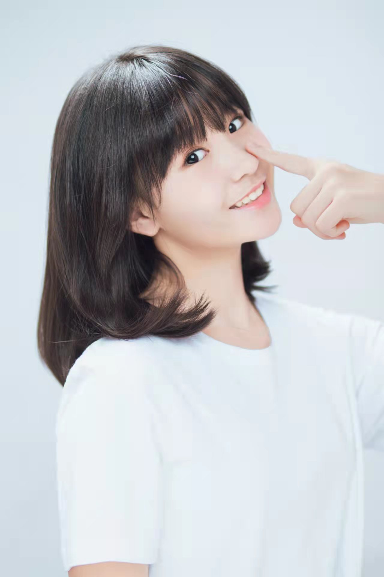  p>季妍霏,2010年2月23日出生于陕西西安,中国内地女演员.