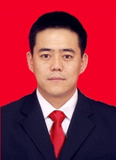  p data-id="2a96lehf8wb">席学东,男,汉族,1982年8月,甘肃民勤.