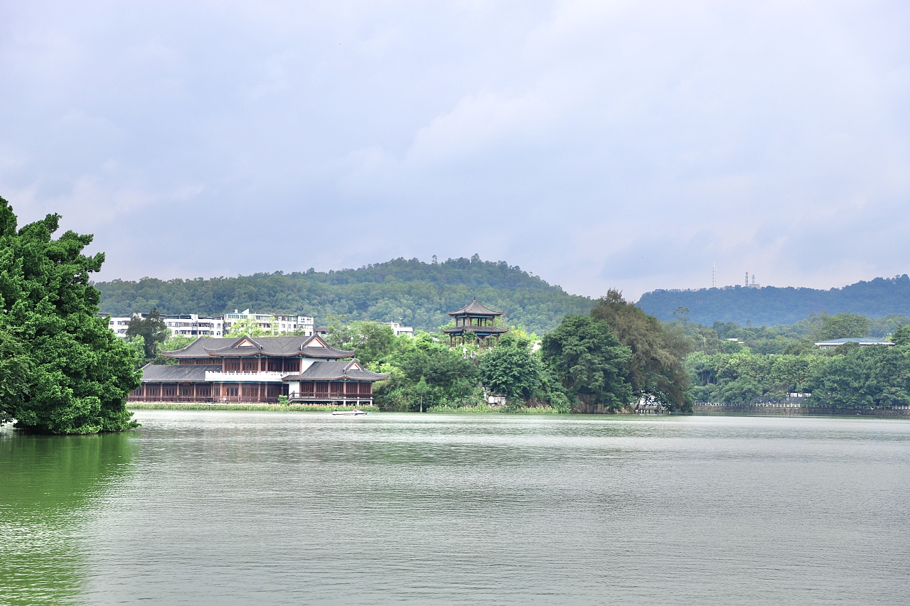  p>惠州西湖国家风景名胜区地处 a target="_blank" href="/item/广东