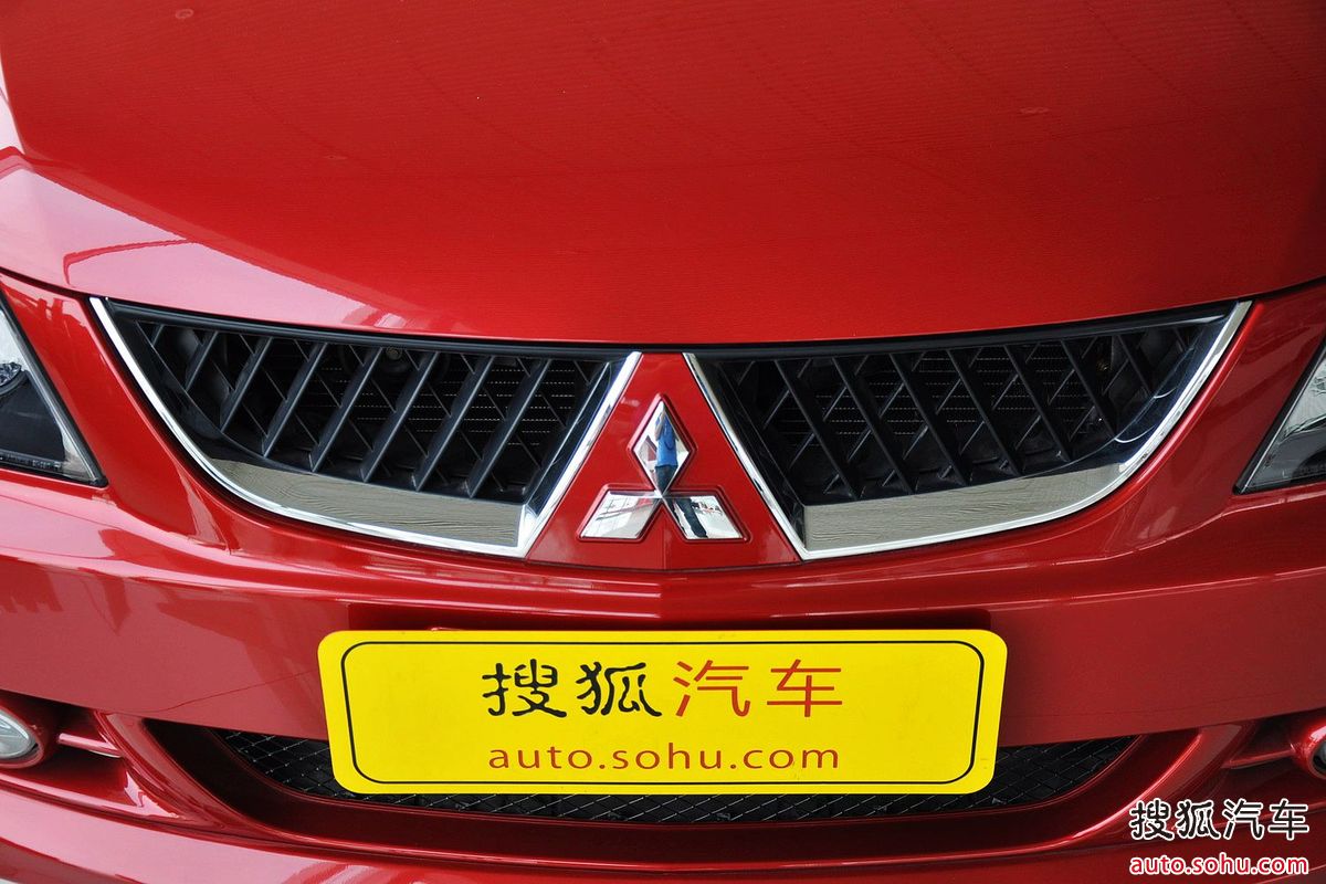  p>三菱蓝瑟是东南汽车推出的三菱车标轿车,属国产车,市场定位在 a