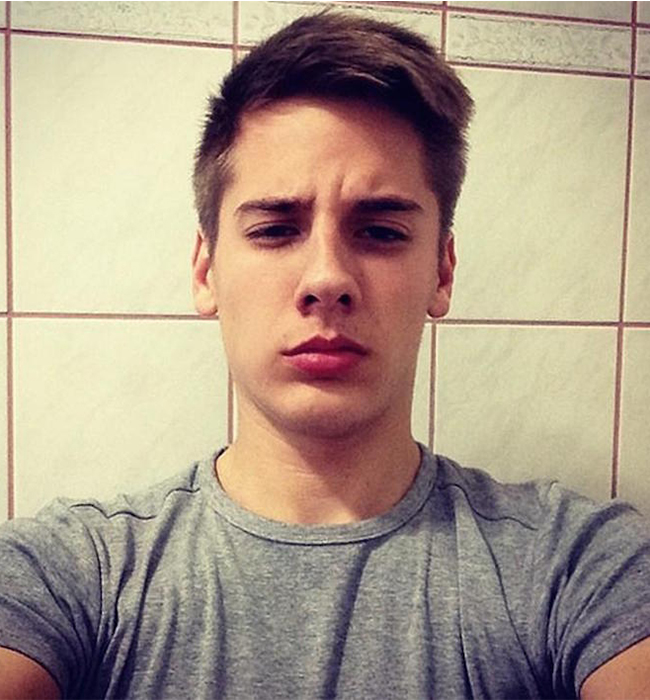 1997年8月19日出生于 a href="#" data-lemmaid="191888">匈牙利 /a>