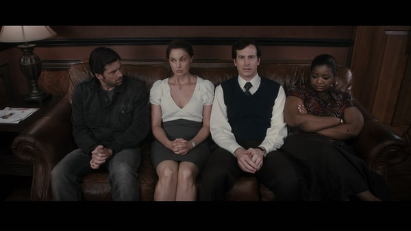  p>《捕蝇纸》是罗伯·明可夫执导的喜剧片.由帕特里克·德姆西主演.