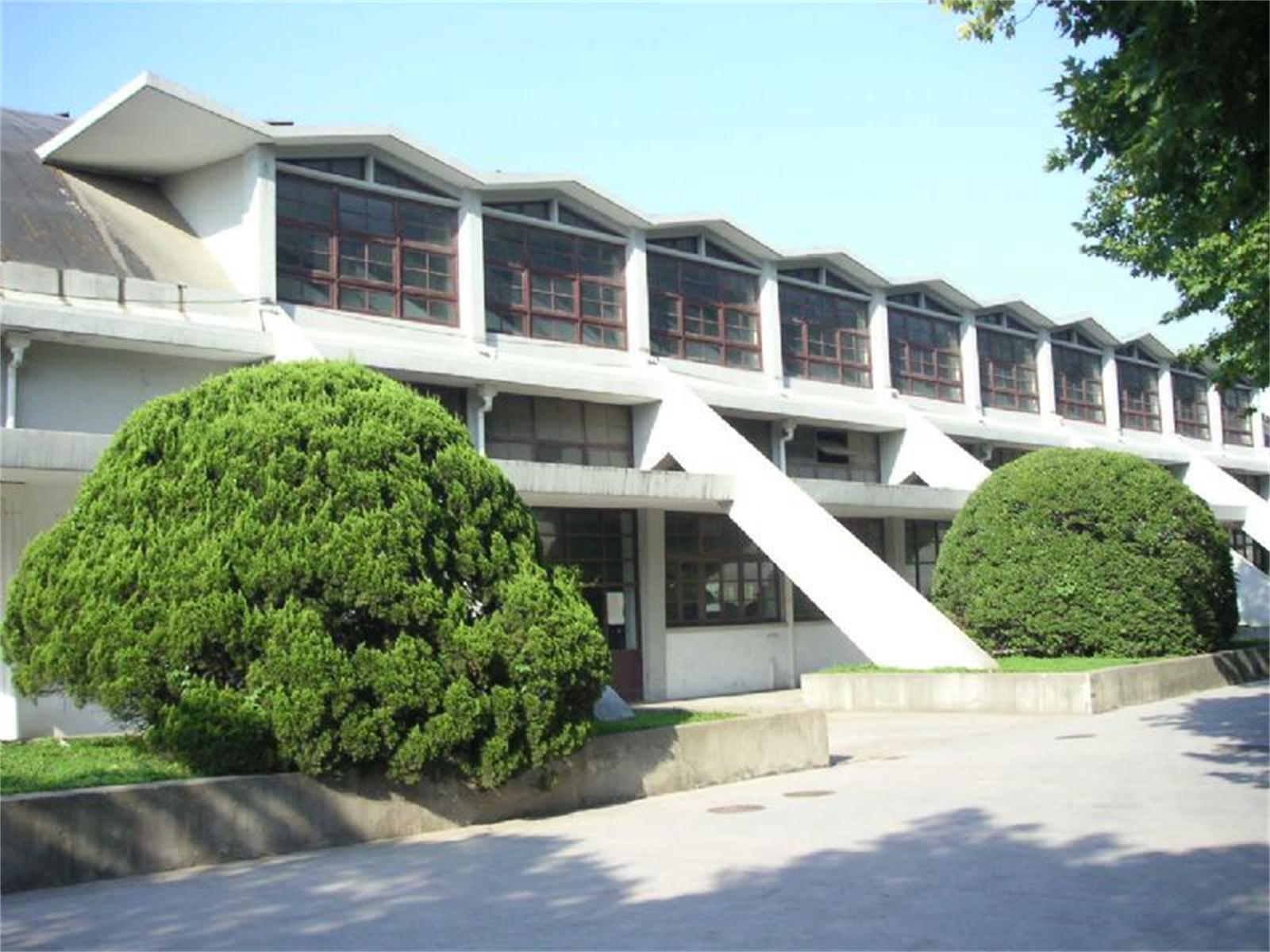  p>同济大学(tongji university)简称"同济",是 a target="_blank"