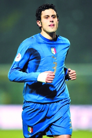  p>法比奥·格罗索(fabio grosso   ),1977年11月28日出生于意大利的