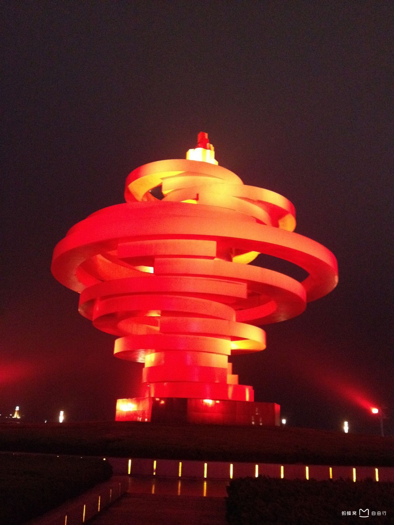 广场/1111704" data-lemmaid="1111704">五四广场 /a>"的标志性雕塑