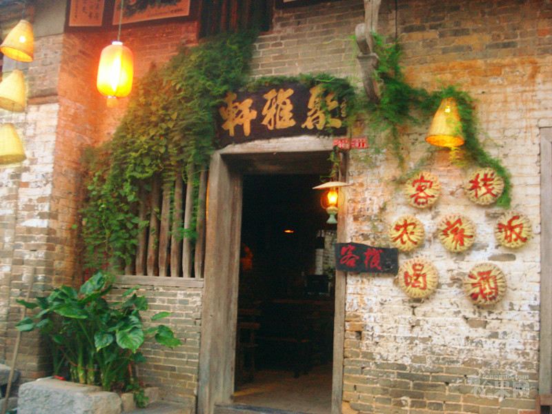  p>黄姚聚雅轩客栈又称黄姚聚雅轩百年老宅客栈,位于黄姚古镇的中心