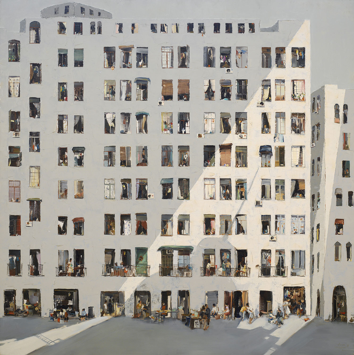 江苏宜兴人,毕业于 a target="_blank" href="/item/中国美术学院