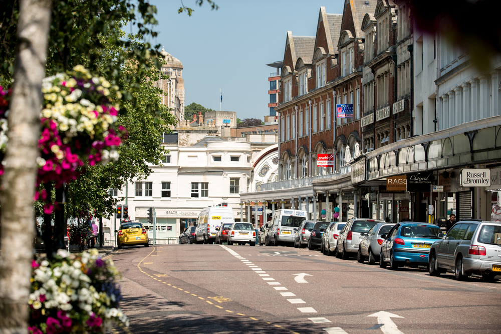 旅游城市之一 a target="_blank" href="/item/伯恩茅斯/11033755"