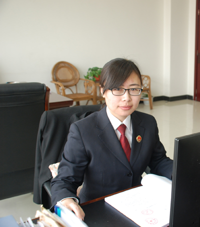  p>周璇,女,天津市静海区院侦监科女干警. /p>