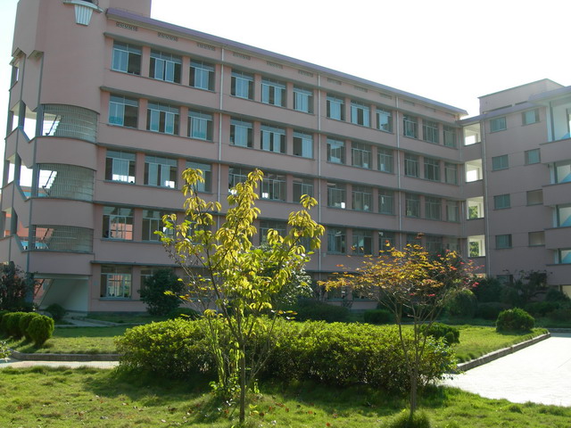 龙游县溪口初级中学