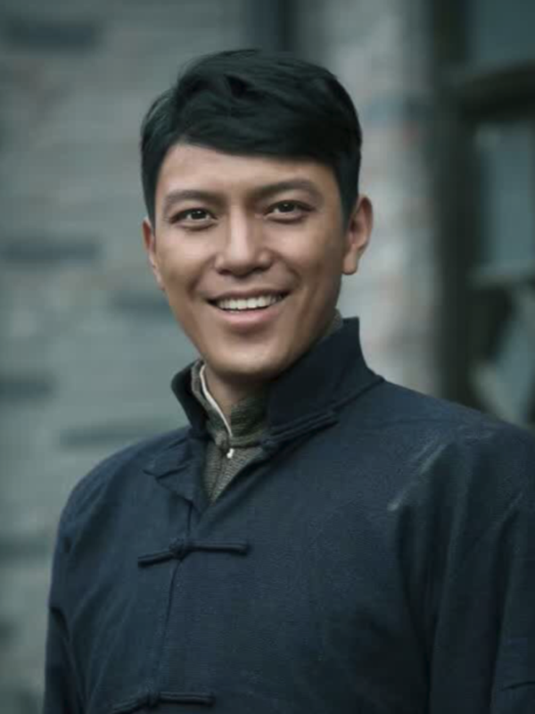 lemmaid="305391">中央戏剧学院 /a>01级表演本科,中国内地男演员